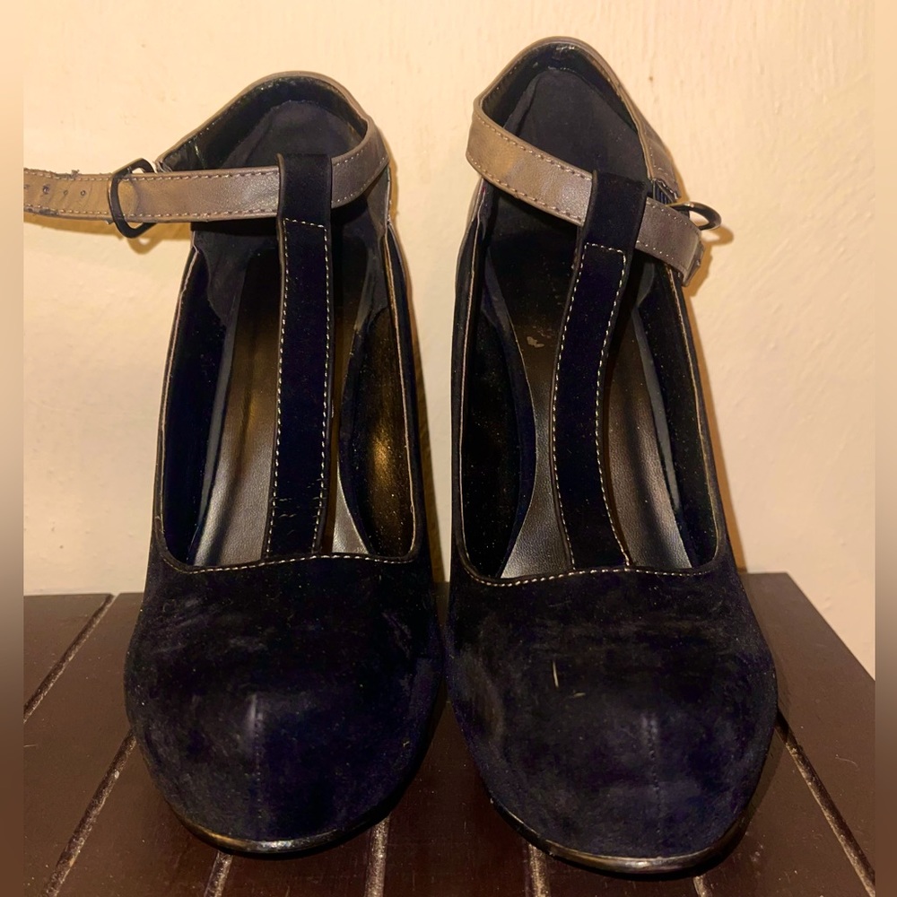 Black and grey color block heels - Picture 2 of 3